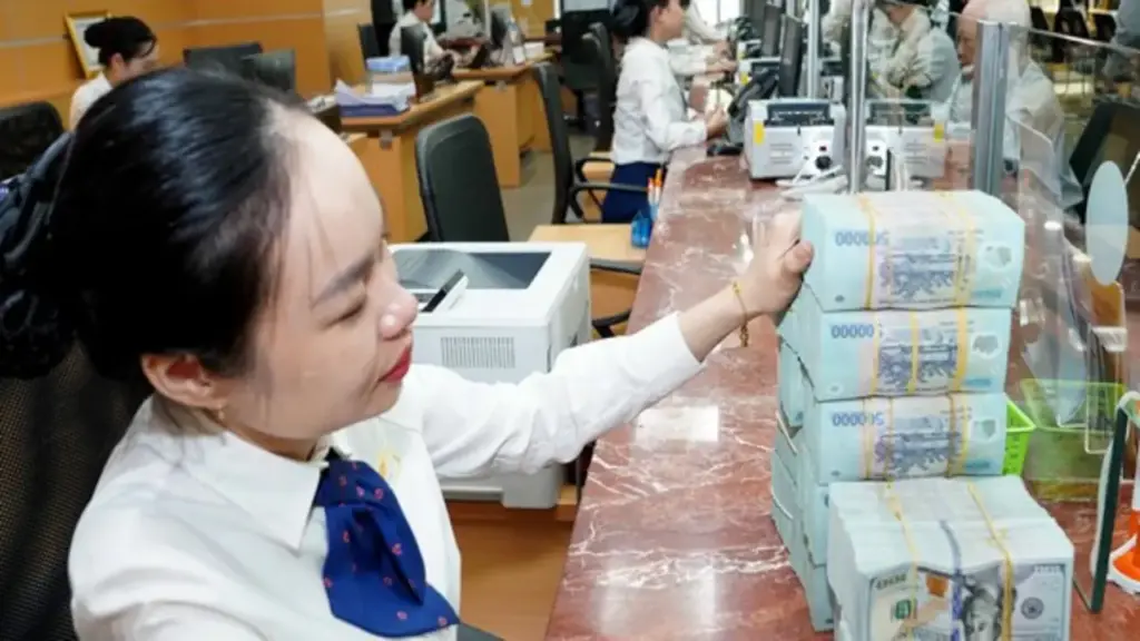 Gửi tiền ngân hàng hưởng lãi cao