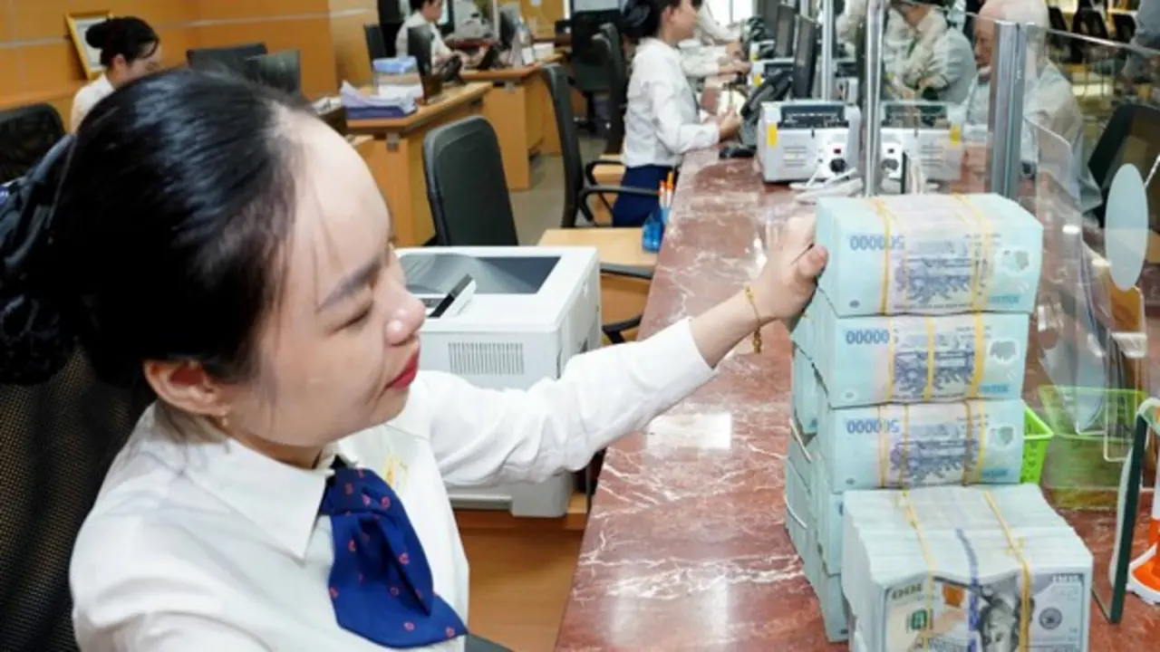 Gửi tiền ngân hàng hưởng lãi cao