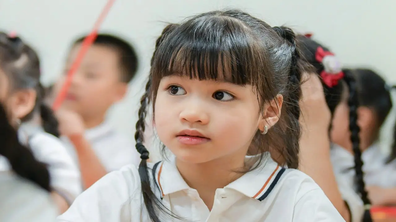 Hà Nội giữ nguyên 124 trường THPT, sắp xếp lại trường mầm non, tiểu học và THCS