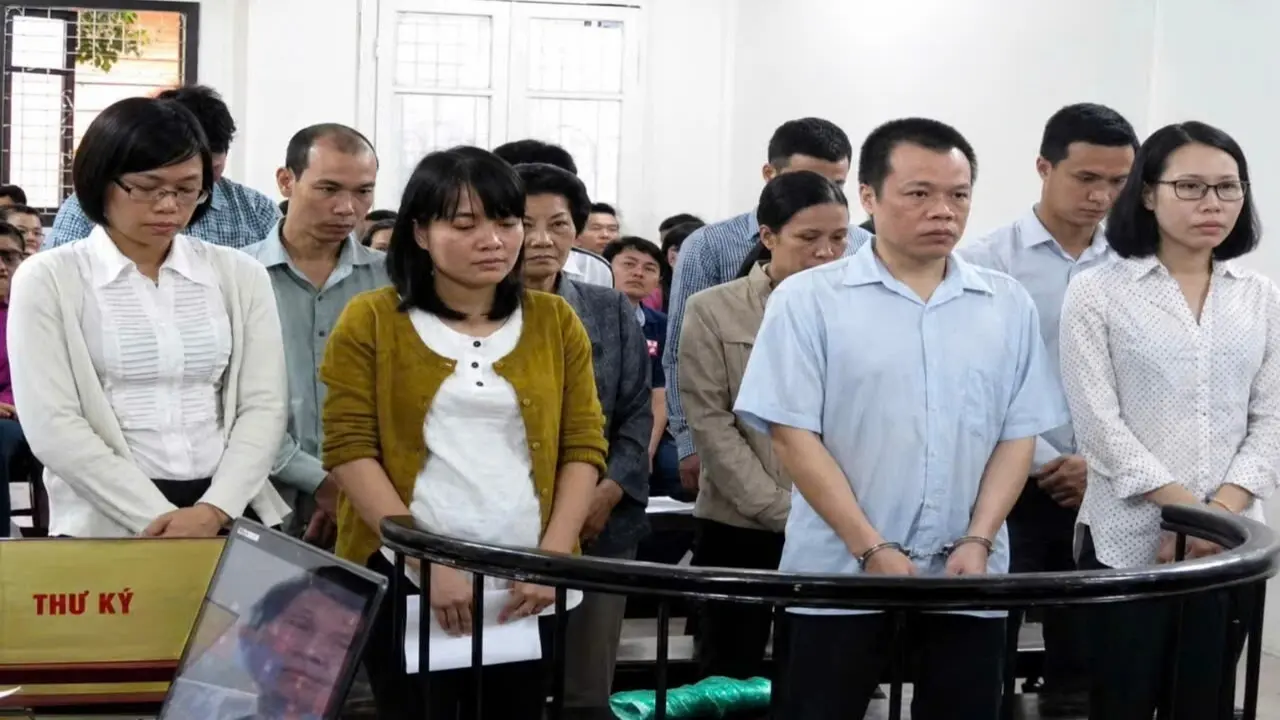 Hai cựu giám đốc bị truy tố vắng mặt trong vụ vay khống tại SeaBank