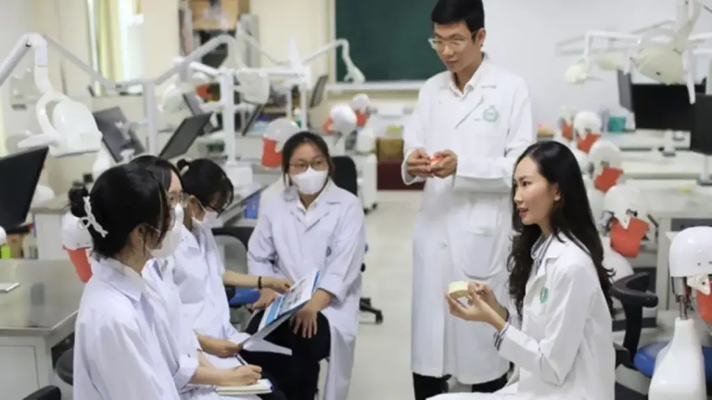 Hai trường y dược công lập đầu tiên phía Bắc công bố điểm sàn