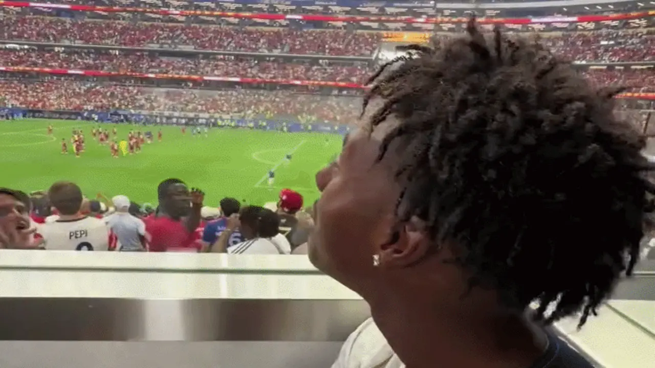Hàng triệu người nghẹn ngào, gửi lời tri ân khi Ronaldo chia tay World Cup