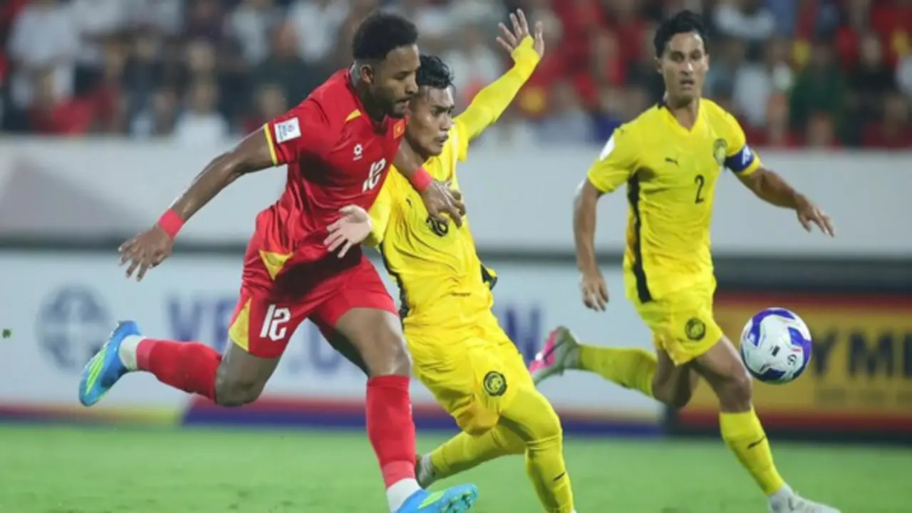 Hệ lụy nghiêm trọng sau bê bối nhập tịch lậu, Malaysia chưa có bản quyền ASEAN Cup, CĐV tẩy chay
