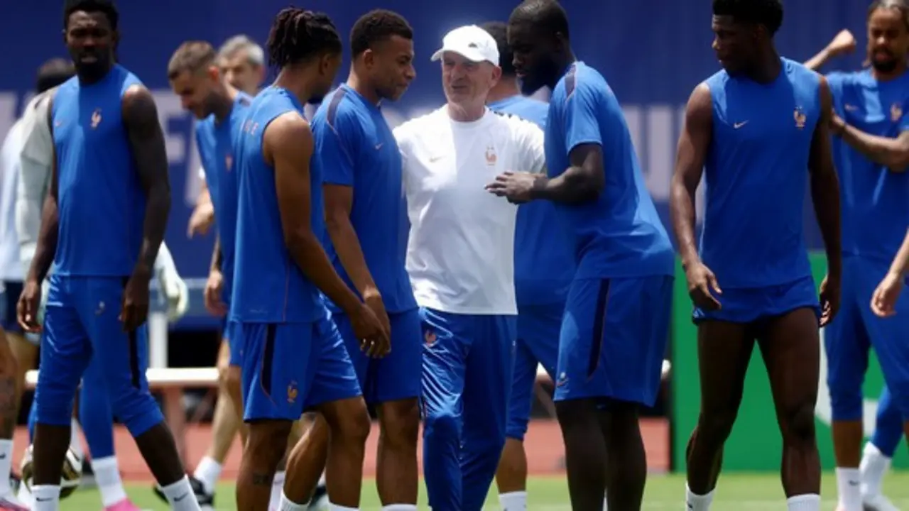 HLV Deschamps ‘Tây Ban Nha có Yamal thì Pháp có Mbappe’, HLV Fuente ‘chúng tôi sẽ nắm thế chủ động’