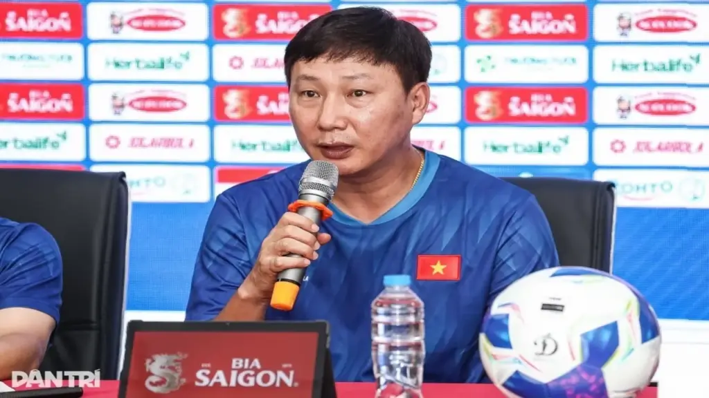 HLV Kim Sang Sik tự tin tuyên bố mục tiêu vô địch ASEAN Cup 2026