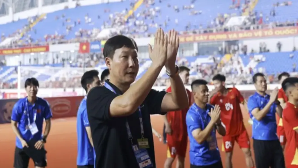 HLV Kim Sang-sik phải thể hiện bản lĩnh ở ASEAN Cup 2026