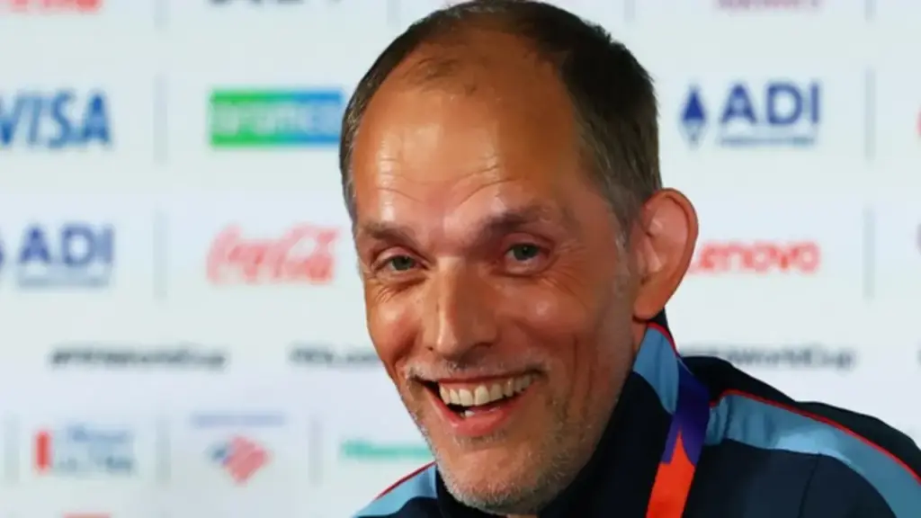 HLV Tuchel và Henderson bật cười nghiêng ngả: ‘Dùng viagra có ích đấy!’