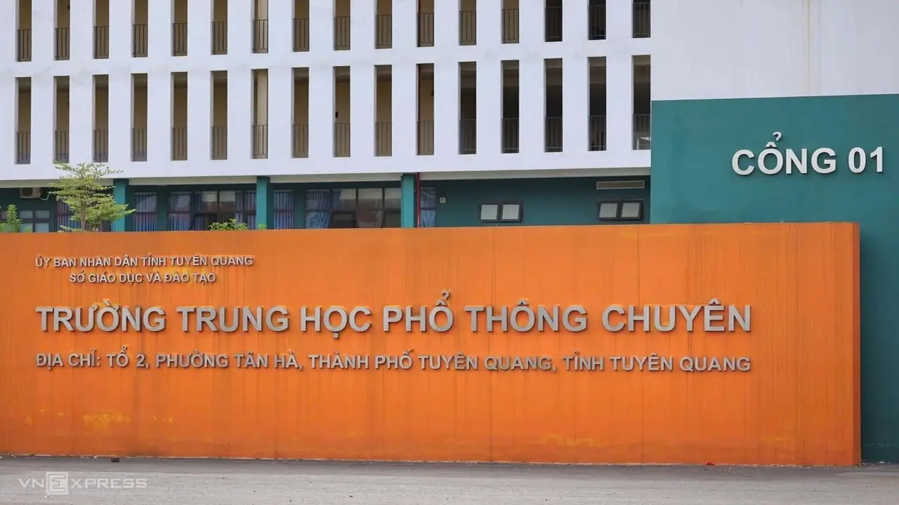 Hơn 320 học sinh chuyên Tuyên Quang được đăng ký xét tuyển đại học