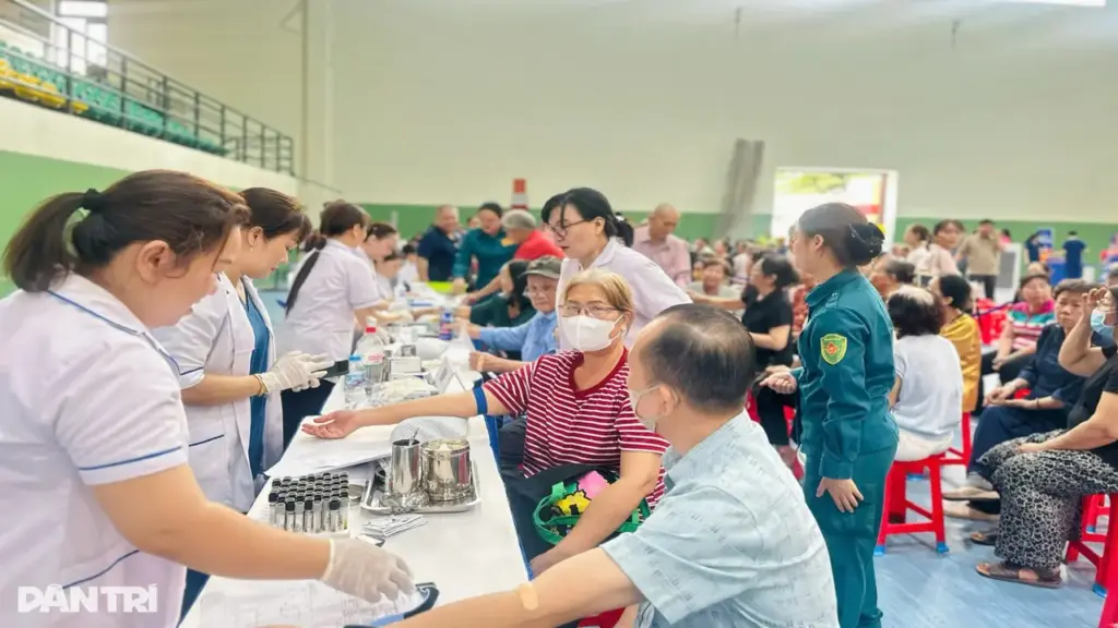 Hơn 534.000 người dân TPHCM được khám sức khỏe miễn phí, lập hồ sơ điện tử