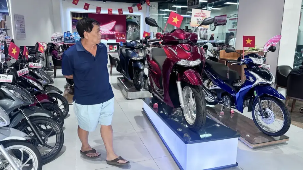 Honda Việt Nam tăng giá 17 xe máy
