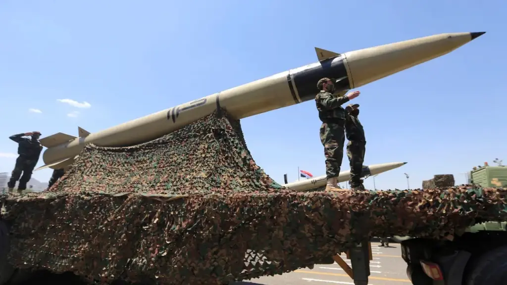 Houthi tuyên bố phóng tên lửa trả đũa Arab Saudi