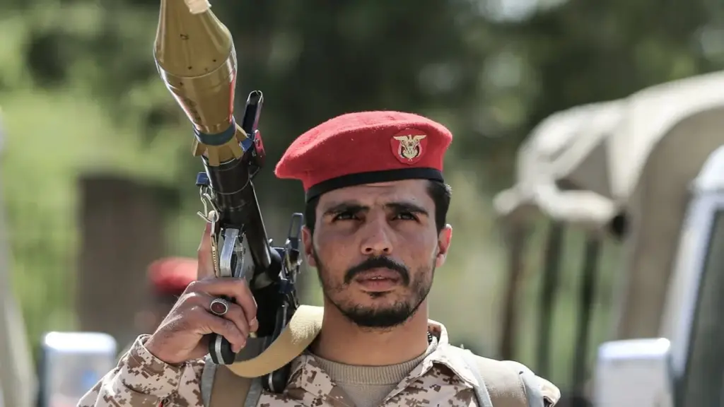 Houthi tuyên bố tập kích hai tàu dầu Arab Saudi