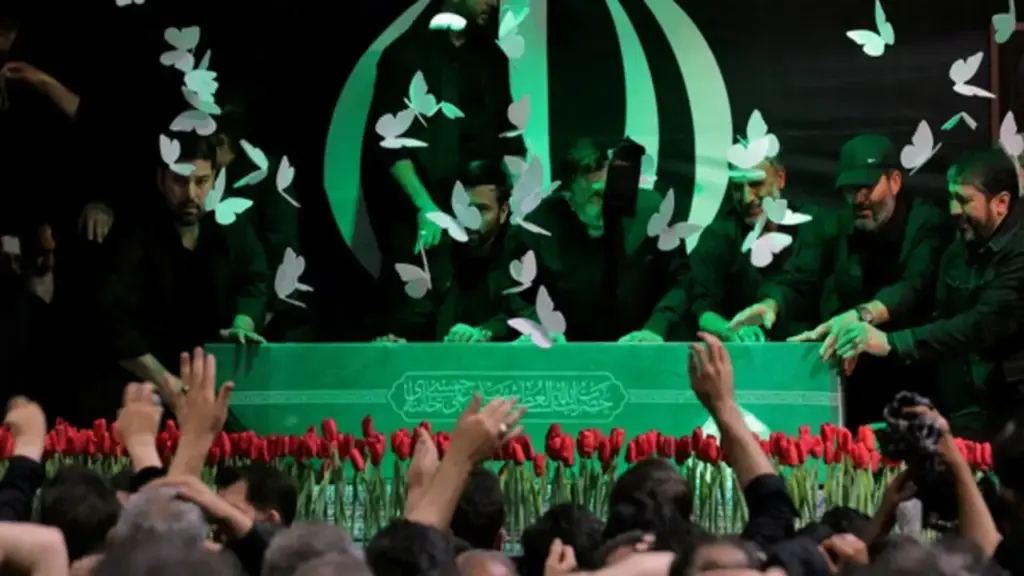 Iran gửi thông điệp đến Mỹ từ lễ tang ông Ali Khamenei