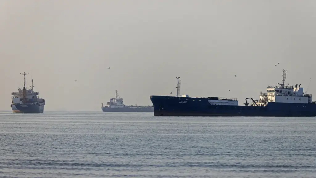 Iran tuyên bố Mỹ phải công nhận 'trật tự mới' của Tehran tại eo biển Hormuz
