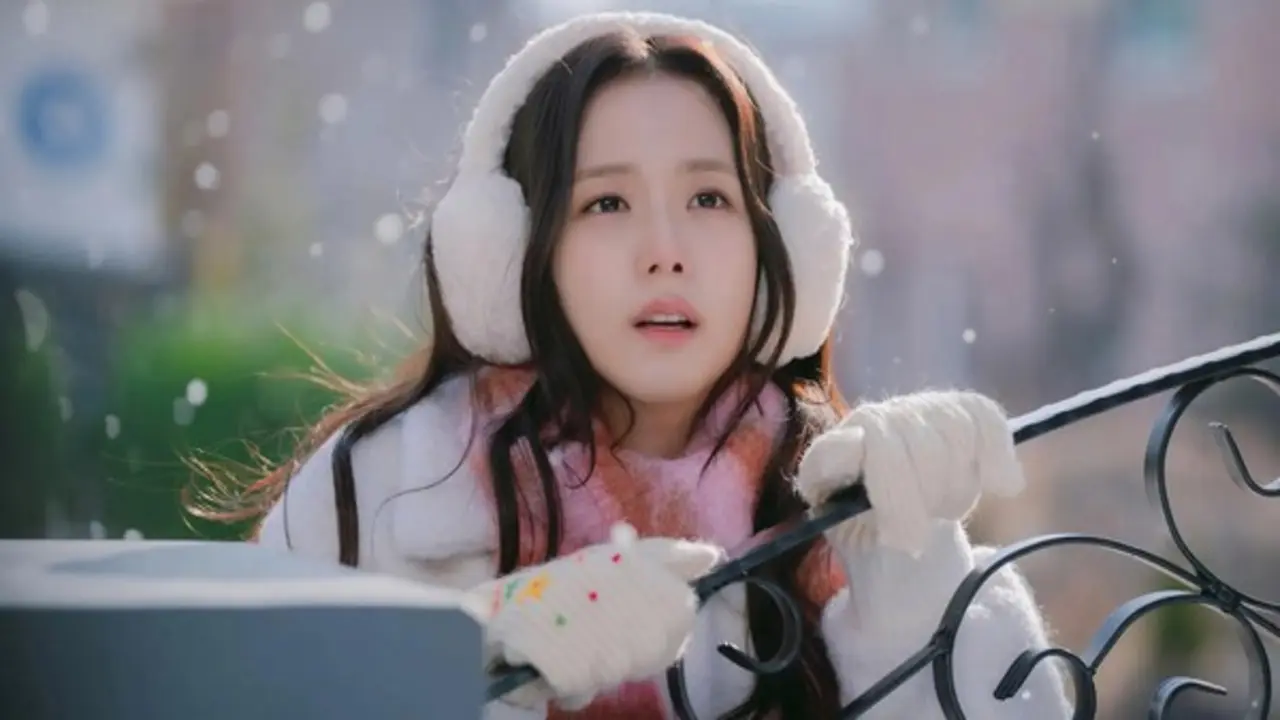 Jisoo (BlackPink) được khuyên dừng đóng phim