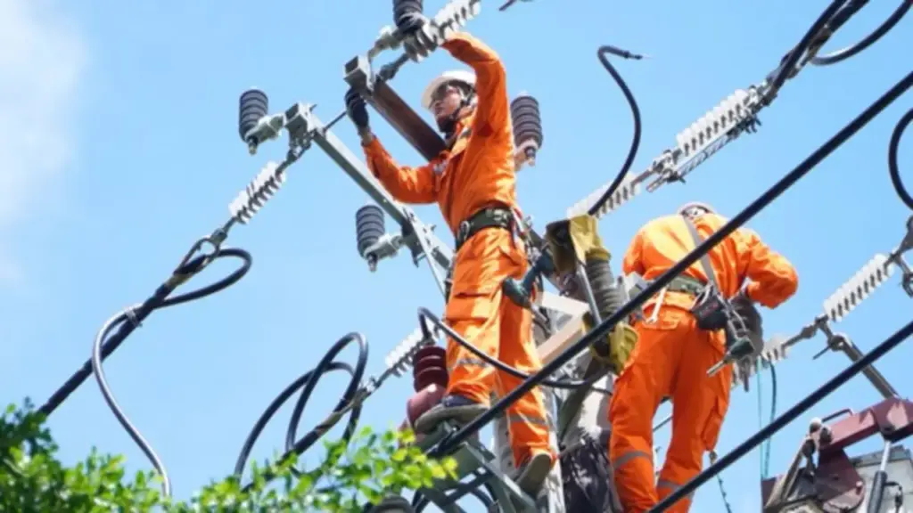 Kết quả cuộc thi 'Tự hào 50 năm ngành điện thành phố mang tên Bác'