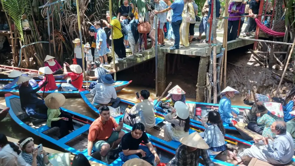Khắc phục ùn ứ đò chèo ở cù lao Thới Sơn sau cơn sốt mạng xã hội