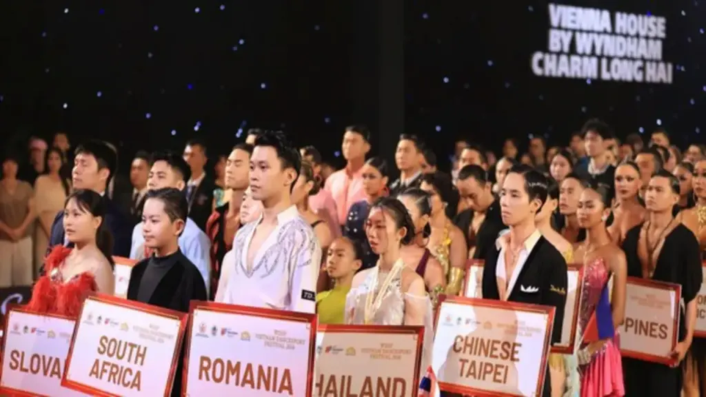 Khai mạc giải vô địch khiêu vũ thể thao châu Á 2026, hàng nghìn VĐV tranh tài quyết liệt