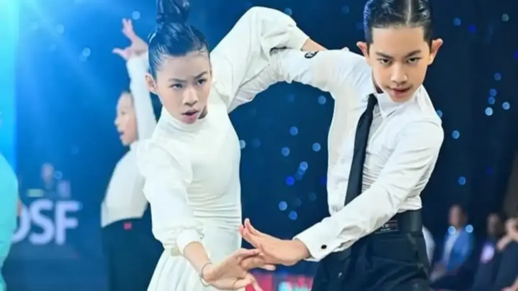 Khánh Thi nói về con trai vừa giành 8 huy chương vàng giải khiêu vũ châu Á