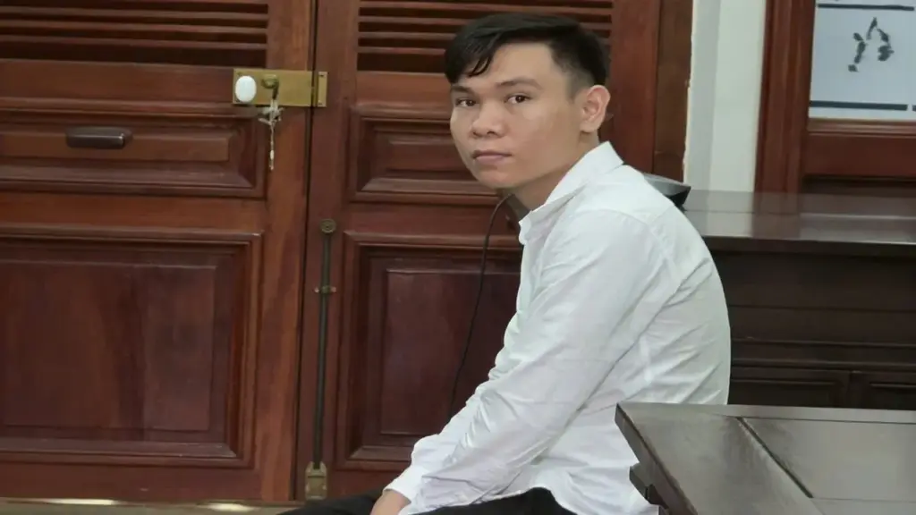 Khi clip riêng tư trở thành công cụ làm nhục, tống tiền