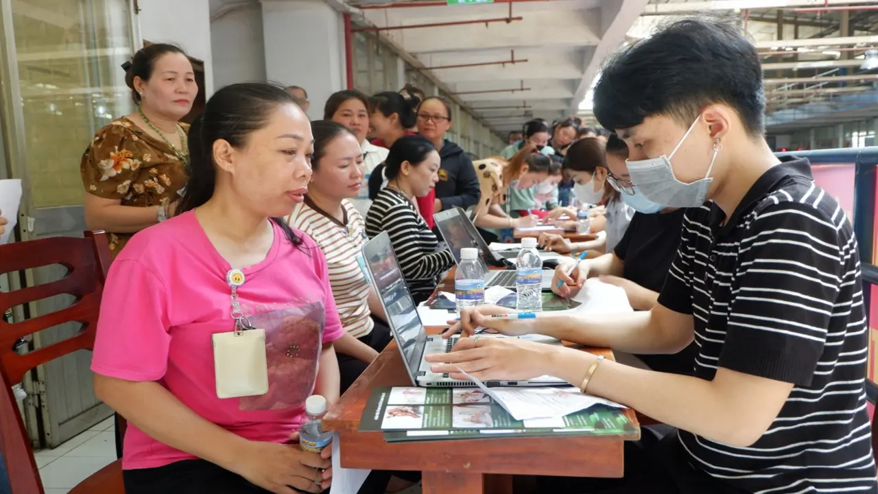 Khởi động chương trình tầm soát sức khỏe miễn phí cho 35.000 nữ lao động