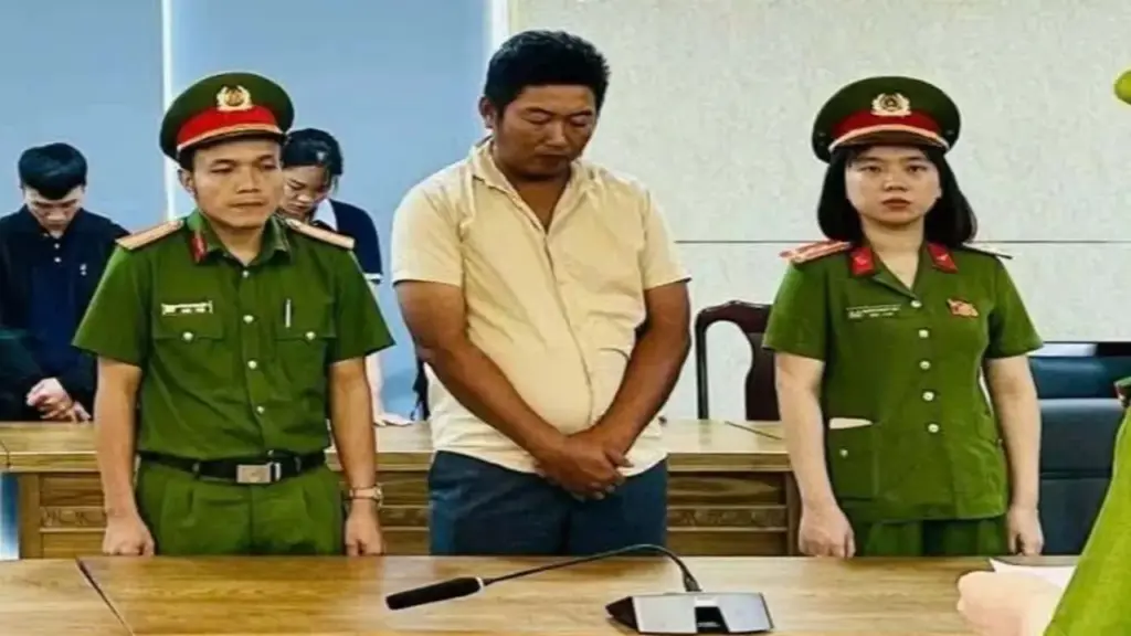 Khởi tố 2 nhân viên ngân hàng trong đường dây rửa tiền hơn 2,5 tỷ USD
