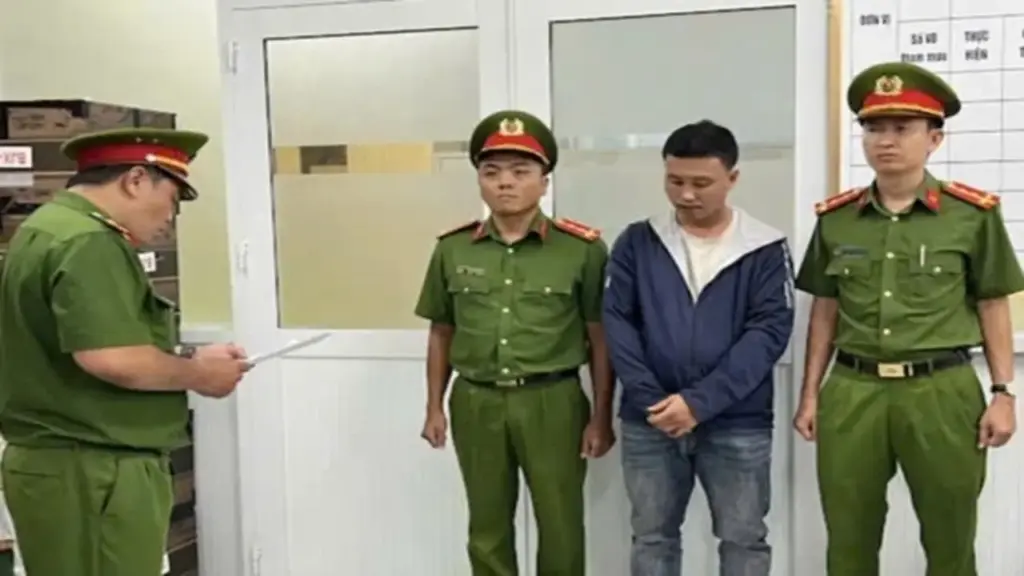 Khởi tố 5 người trong đường dây sản xuất phụ gia thực phẩm giả tại TPHCM