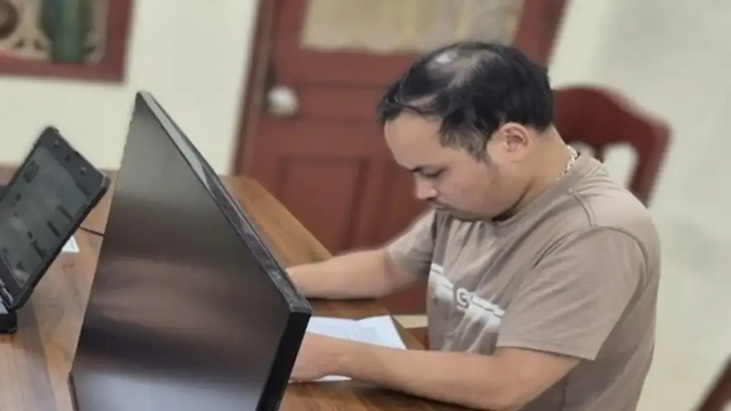 Khởi tố đối tượng bán gần 3.600 đôi giày thể thao giả hàng hiệu