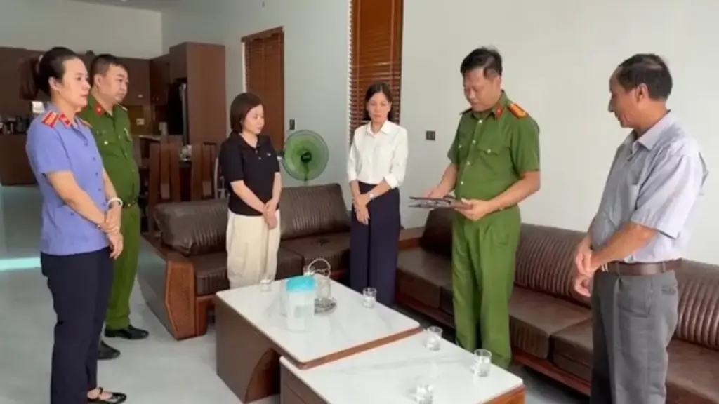 Khởi tố "nữ quái" lừa bán đất, chiếm đoạt 12,7 tỷ đồng