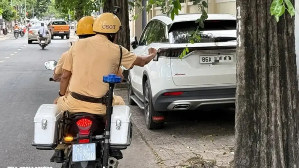Không có biển cấm vẫn bị phạt: Những nơi tuyệt đối không được đỗ xe