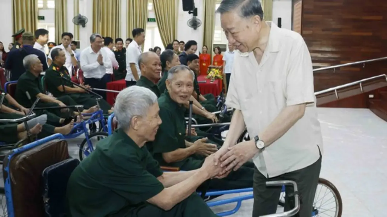 Không để người có công phải chờ đợi, đi lại nhiều lần