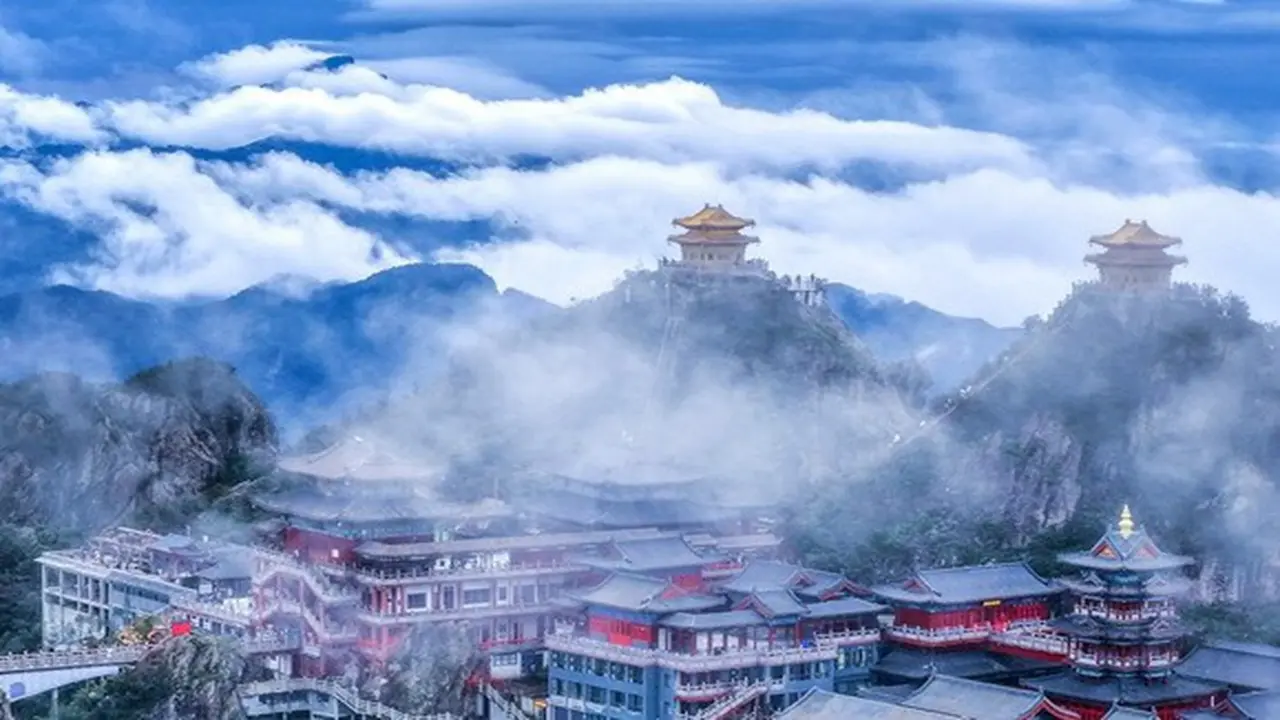 Khu du lịch ở Trung Quốc tuyển nhân viên 'ngắm mây' với mức lương 230 triệu/tháng