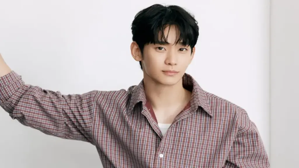 Kim Soo Hyun nhận 40 lời mời đóng phim sau khi được minh oan