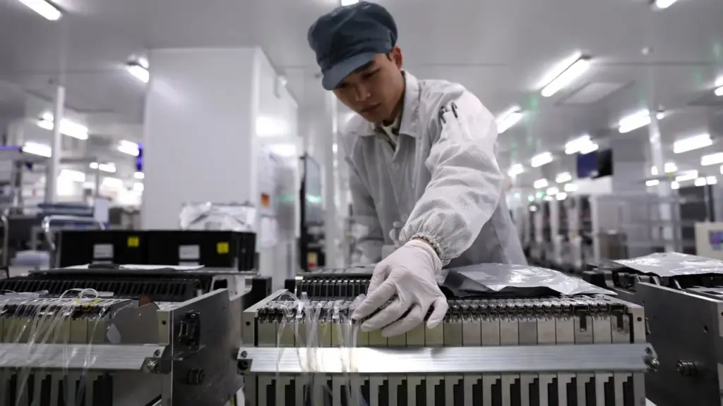 Kinh tế Trung Quốc tăng chậm nhất 4 năm