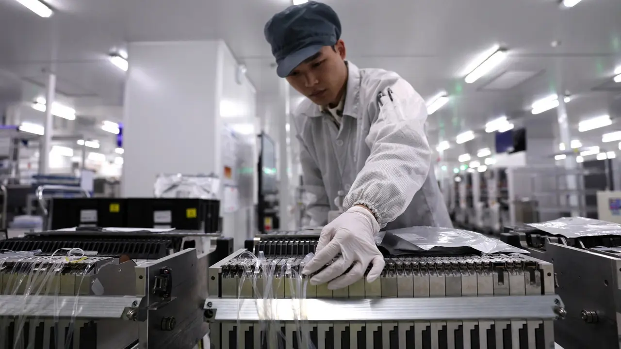 Kinh tế Trung Quốc tăng chậm nhất 4 năm