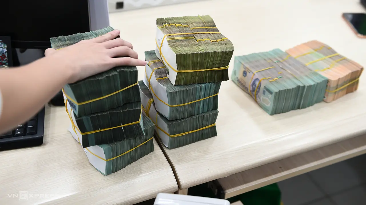Lãi suất thỏa thuận chạm mốc 9% một năm