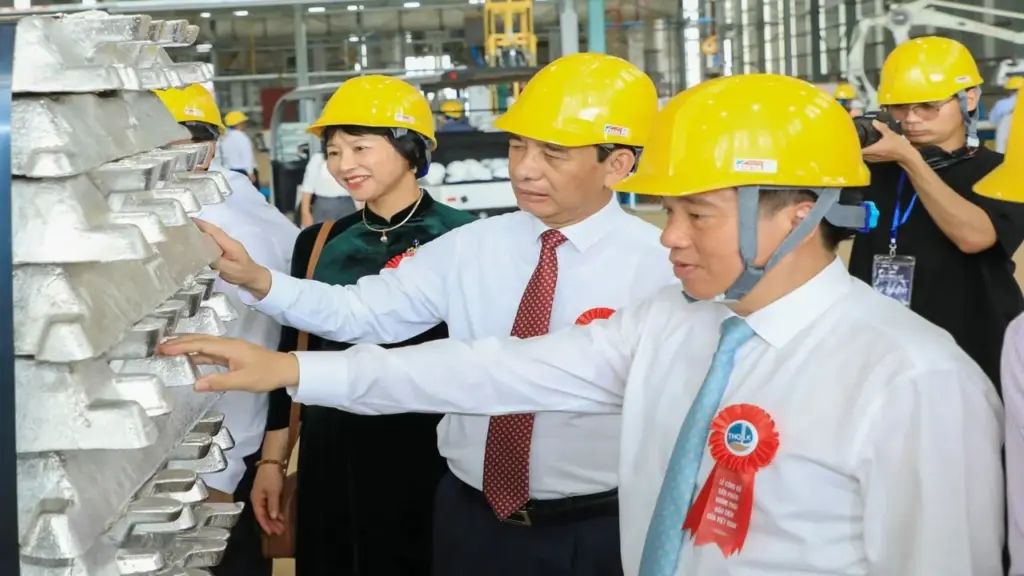 Lâm Đồng sản xuất nhôm thỏi đầu tiên của Việt Nam