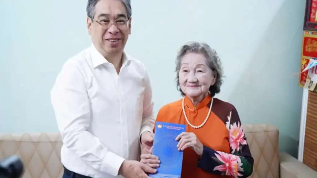 Lãnh đạo TP.HCM thăm, tri ân các Mẹ Việt Nam anh hùng
