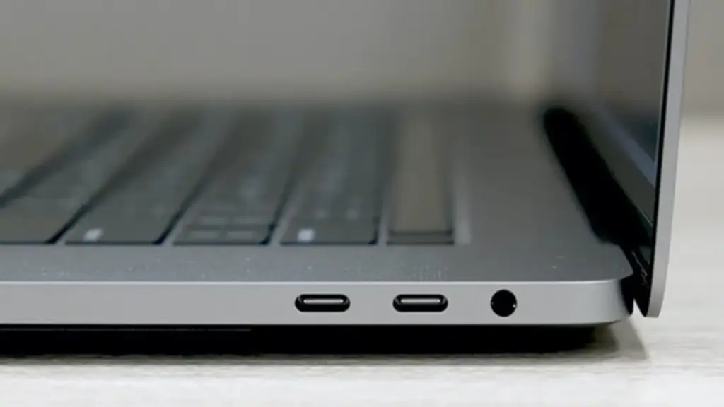 Laptop có nhiều cổng USB-C, vì sao chỉ một cổng nhận sạc?