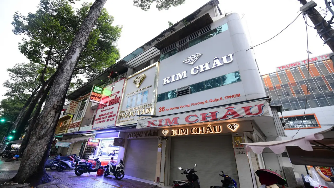 Lỗ hổng kiểm định kim cương: Người mua đặt niềm tin vào đâu?