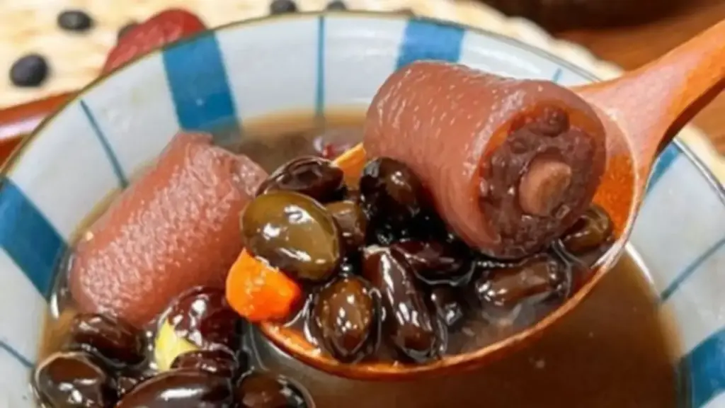 Loại canh quen thuộc được ví như "món bổ thận" trong dân gian, cách nấu rất đơn giản