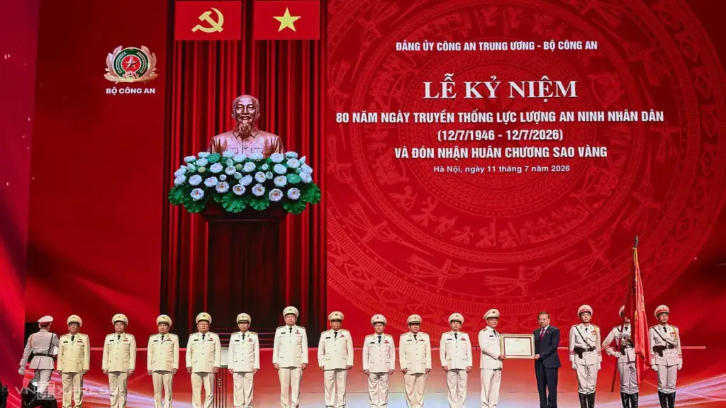 Lực lượng An ninh nhân dân nhận Huân chương Sao vàng lần thứ 4