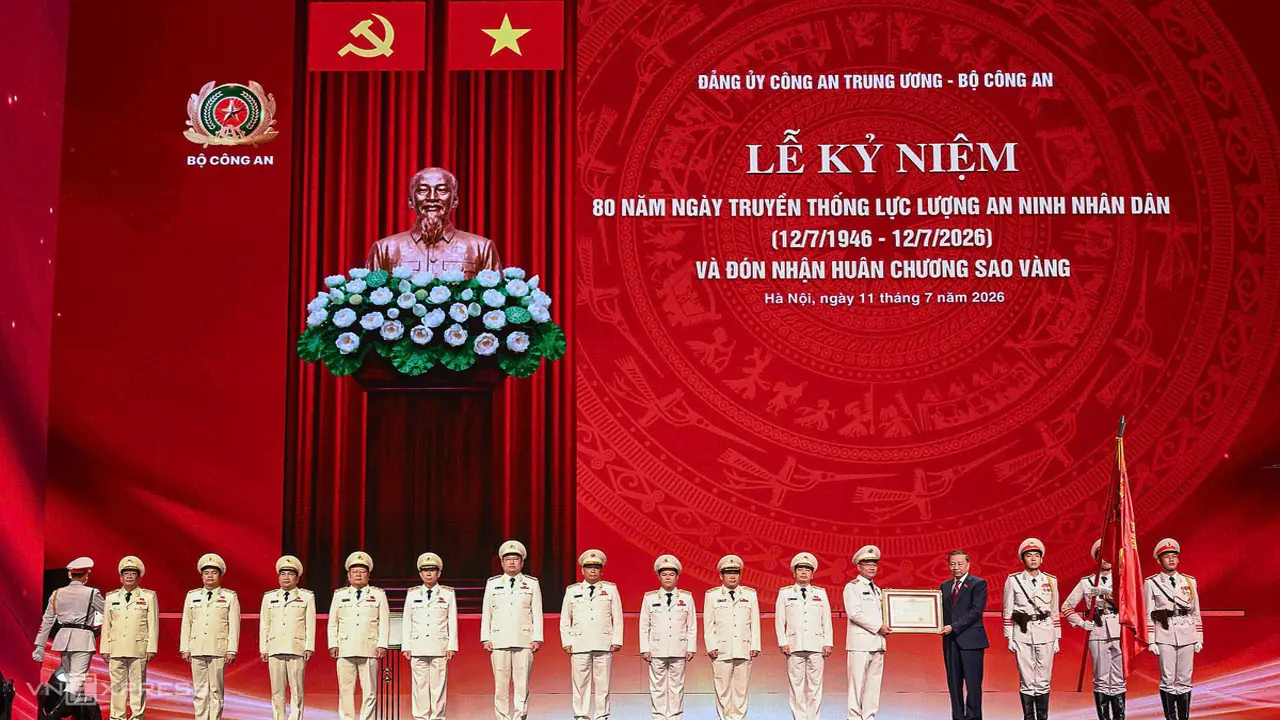 Lực lượng An ninh nhân dân nhận Huân chương Sao vàng lần thứ 4