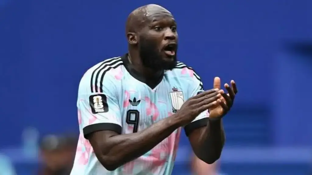 Lukaku không dám đá phạt đền ở hiệp phụ trước Senegal