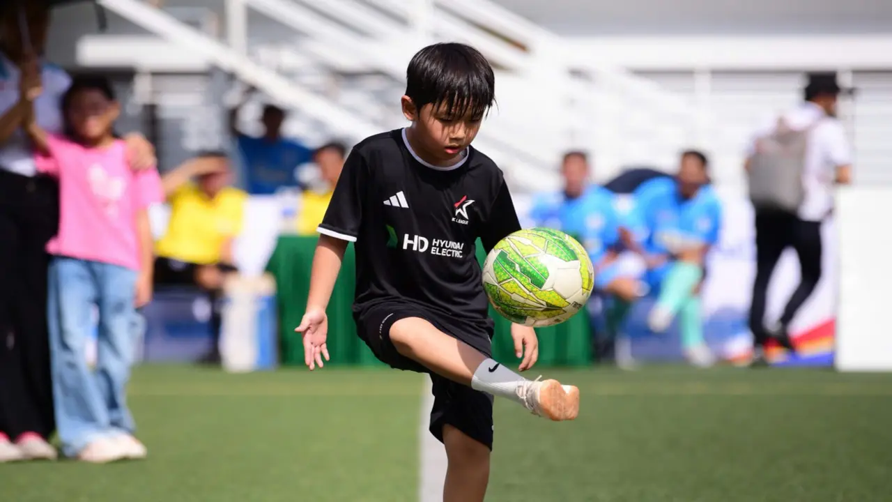 Mãn nhãn 'Cuộc thi tâng bóng' tại Giải bóng đá công nhân, viên chức Việt Nam 2026
