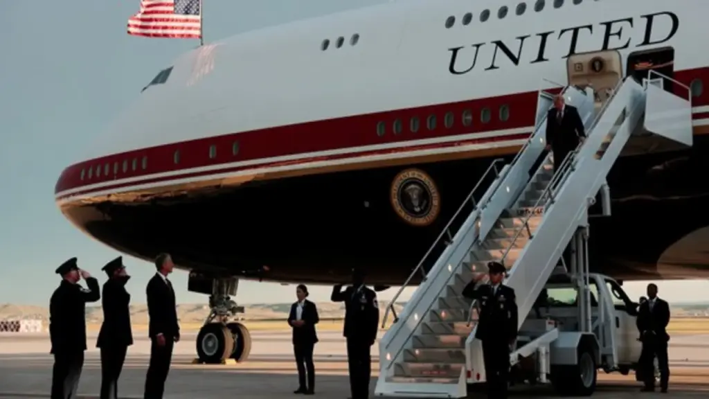 Máy bay Qatar tặng ông Trump sắp được 'nâng cấp tối đa'