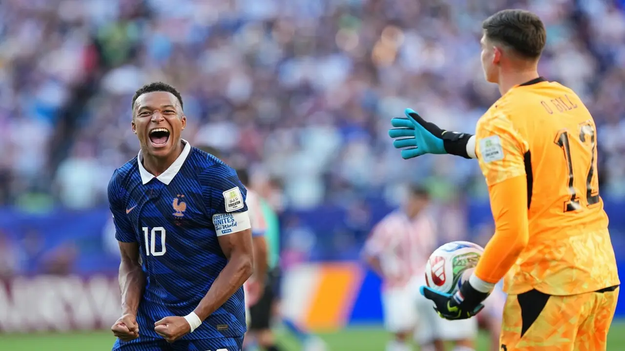 Mbappe: 'Paraguay đã nghĩ Pháp mặc tuxedo thi đấu'