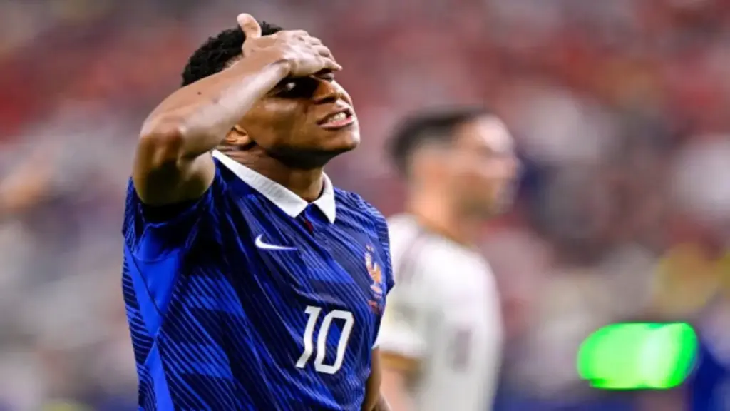 Mbappe sở hữu thống kê tệ hại, chỉ trích hàng loạt sai lầm của tuyển Pháp