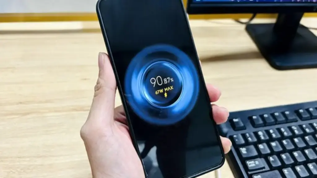 Mẹo đơn giản giúp tăng tốc độ sạc cho điện thoại Android