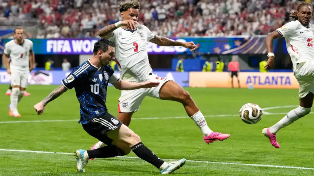 Messi: 'Argentina cảm nhận được Anh ngừng chơi bóng'